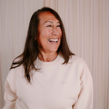 Oversized Sweat in Natural, worn – Gambol Archive