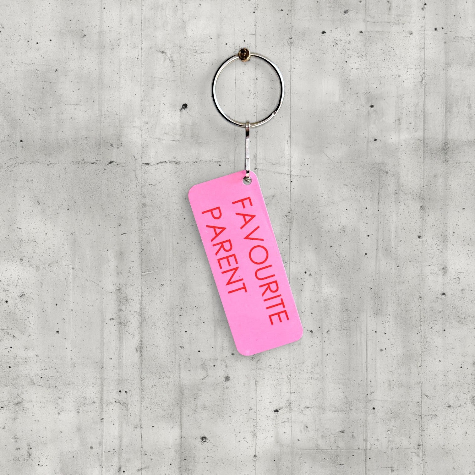 pink Keyring stating Favourite Parent on it