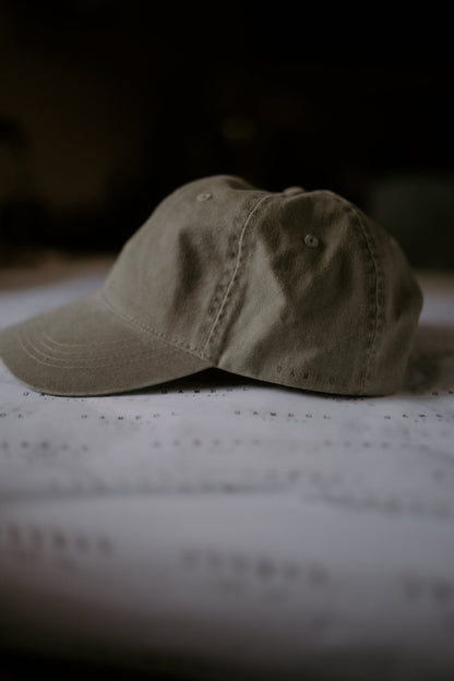The Relaxed Cap in Almond
